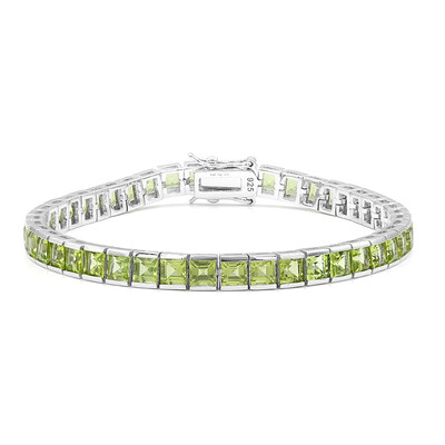 Brazalete en plata con Peridoto de Birmania