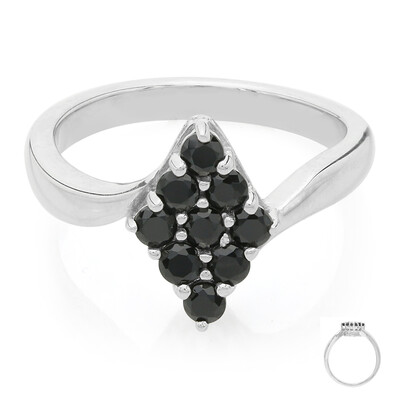 Anillo en plata con Espinela negra