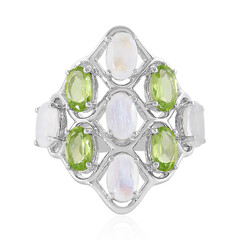 Anillo en plata con Peridoto de Arizona