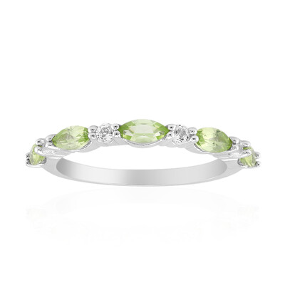 Anillo en plata con Peridoto de Birmania