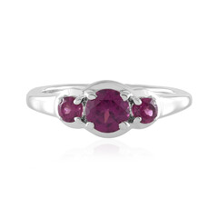 Anillo en plata con Granate Magenta