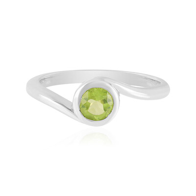 Anillo en plata con Peridoto de Arizona