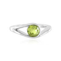 Anillo en plata con Peridoto