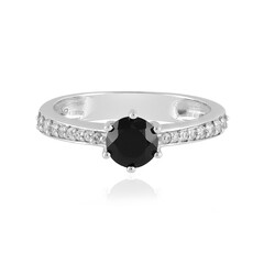 Anillo en plata con Espinela negra