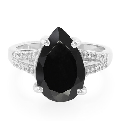 Anillo en plata con Espinela negra