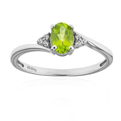 Anillo en plata con Peridoto de Arizona