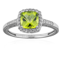 Anillo en plata con Peridoto de Arizona