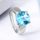 Anillo en plata con Topacio azul cielo