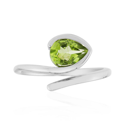 Anillo en plata con Peridoto