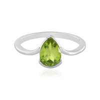 Anillo en plata con Peridoto