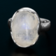 Anillo en plata con Piedra de luna arco iris de Bihar