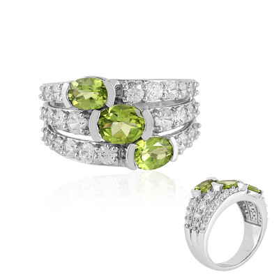 Anillo en plata con Peridoto