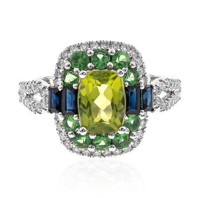 Anillo en oro con Peridoto de Dashihe (CIRARI)