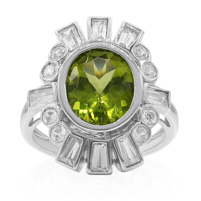 Anillo en plata con Peridoto