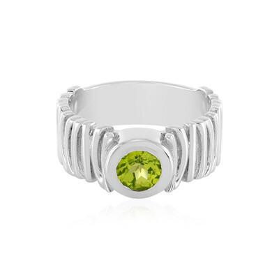 Anillo en plata con Peridoto de Arizona