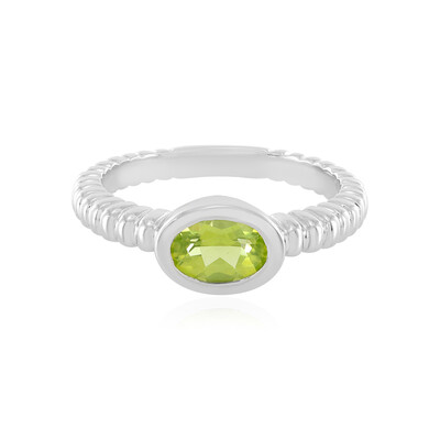 Anillo en plata con Peridoto de Arizona