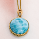 Colgante en oro con Larimar