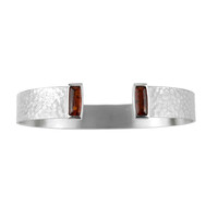 Brazalete en plata con Ámbar báltico