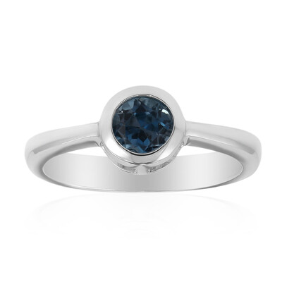 Anillo en plata con Topacio azul de Londres